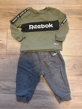 Reebok 2 piece Set